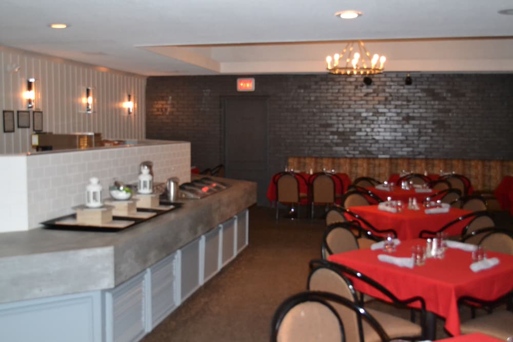 Ramada Plaza By Wyndham Calgary Downtown 43/65