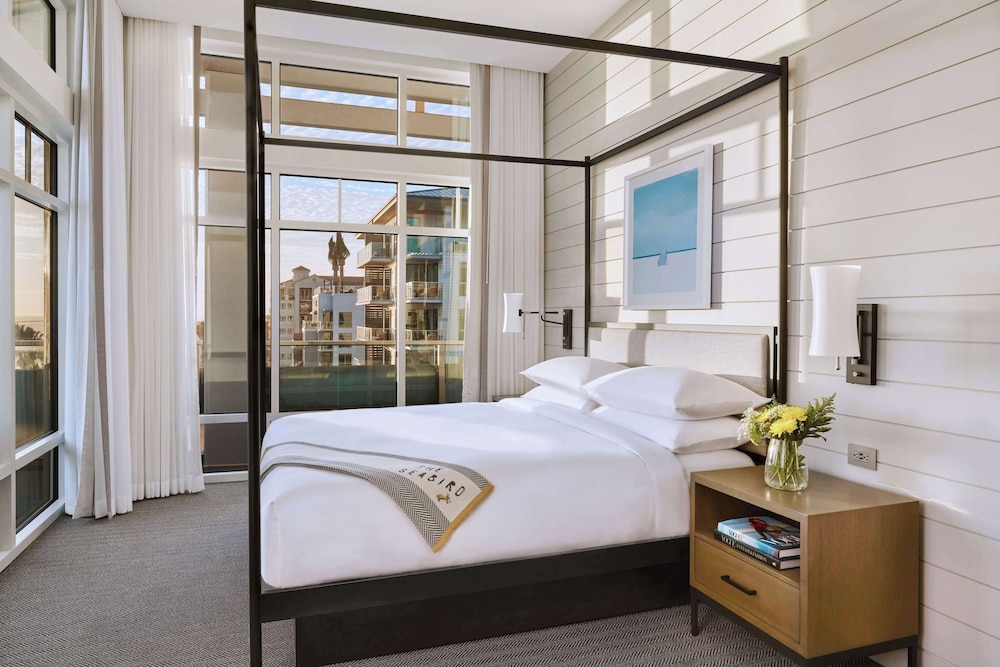 The Seabird Ocean Resort and Spa, Part of Destination Hotel by Hyatt 16/50
