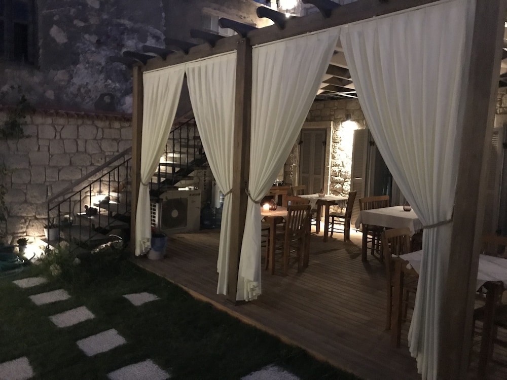 Alacati Cona Butik Otel 21/50