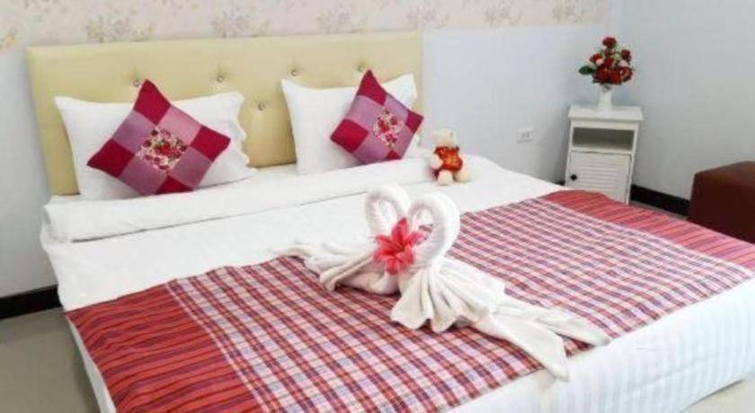 Baanthanthip Hotel 13/43
