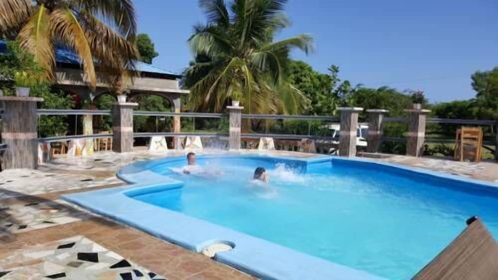 Rollanda Hotel 5/6