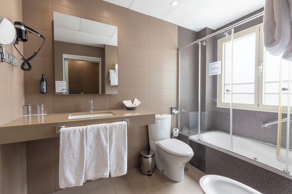 Bibo Suites Hotel 51/54