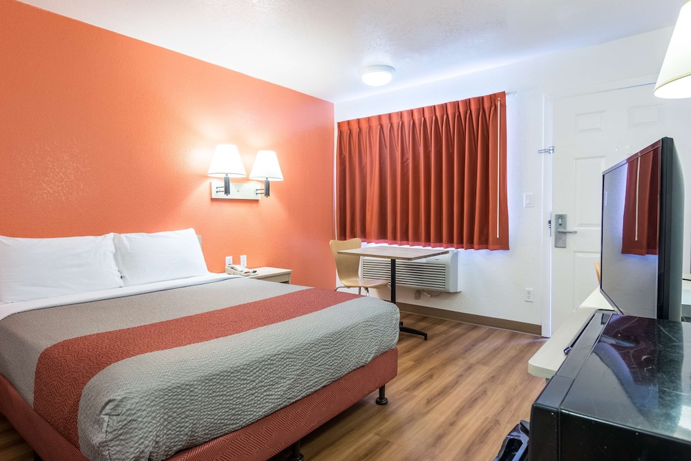Motel6 Longview, TX 20/64
