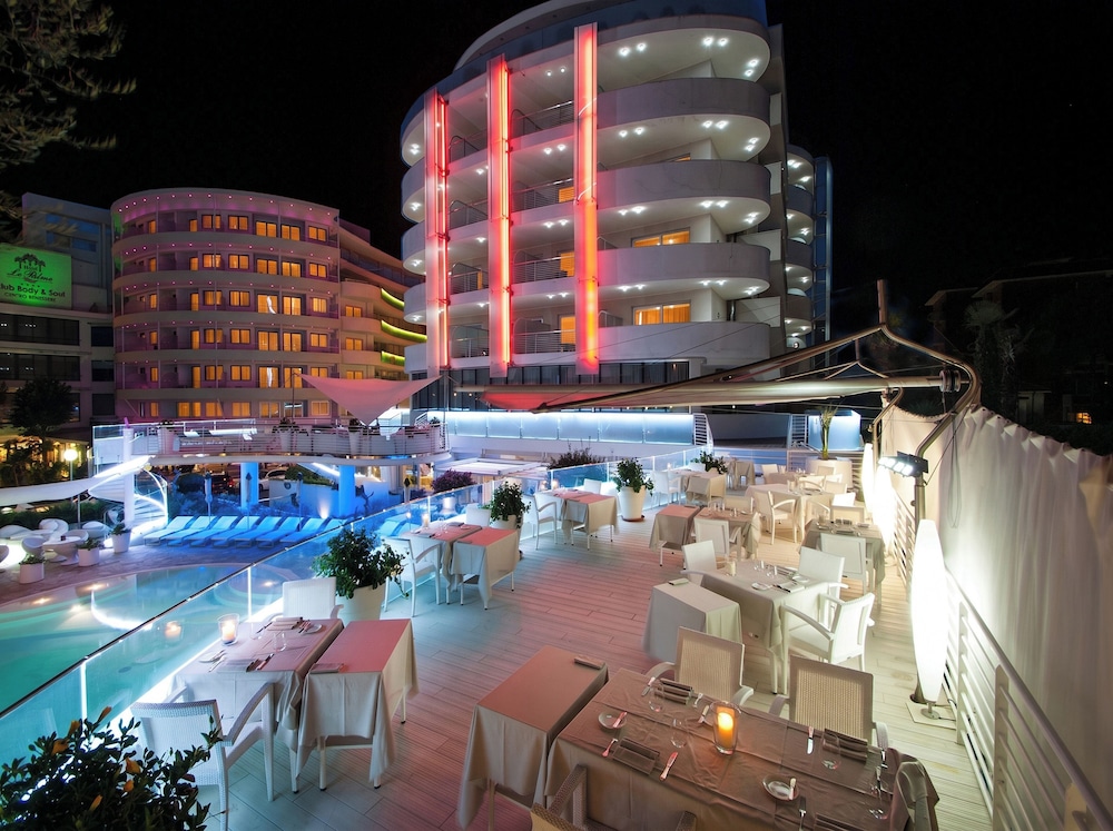 Hotel Premier & Suites 6/60