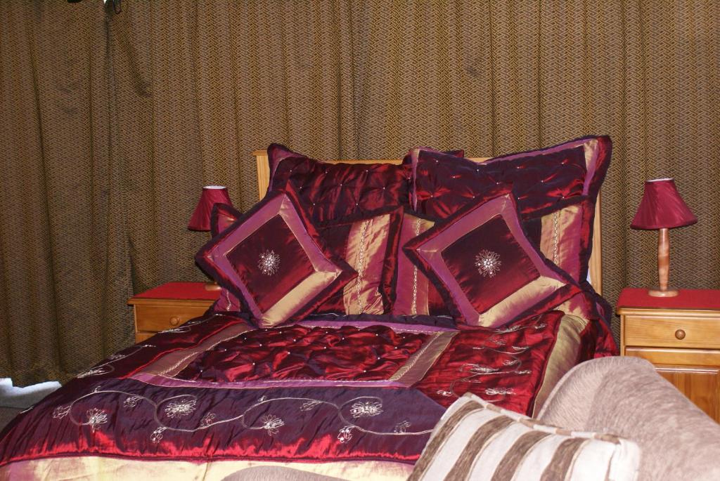 Airport Inn Bed Breakfast And Emerald Guesthouse 21/30