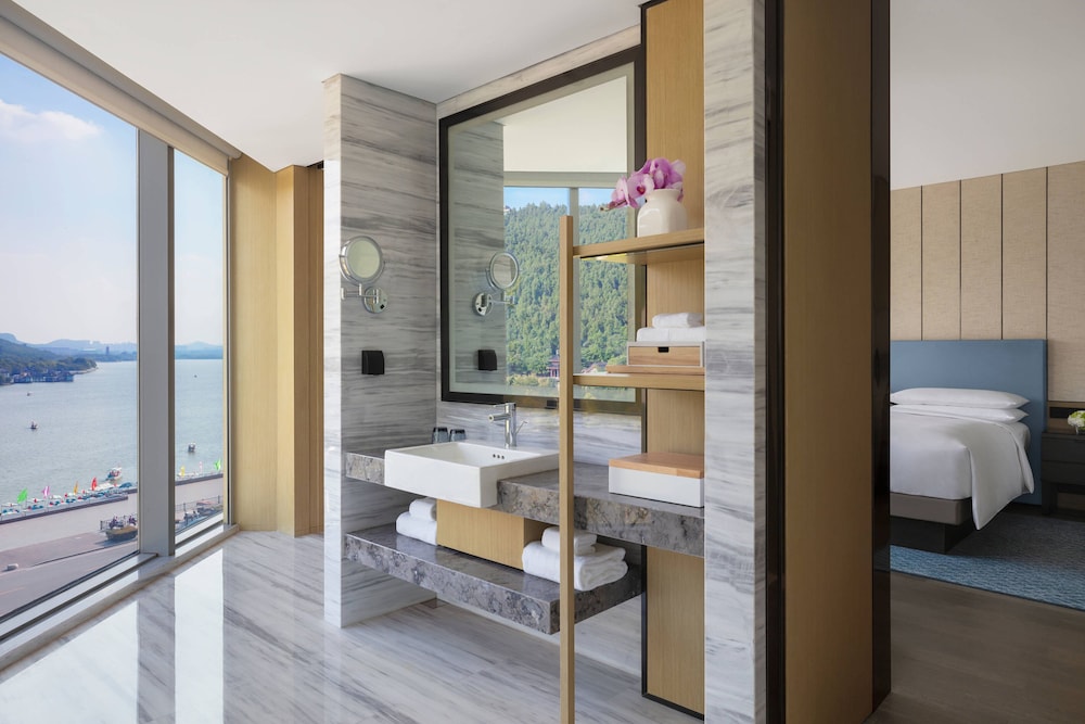 Xuzhou Marriott Hotel Lakeview 9/47
