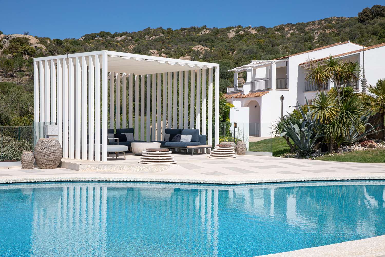 Sulia House Porto Rotondo, Curio Collection by Hilton 99/99