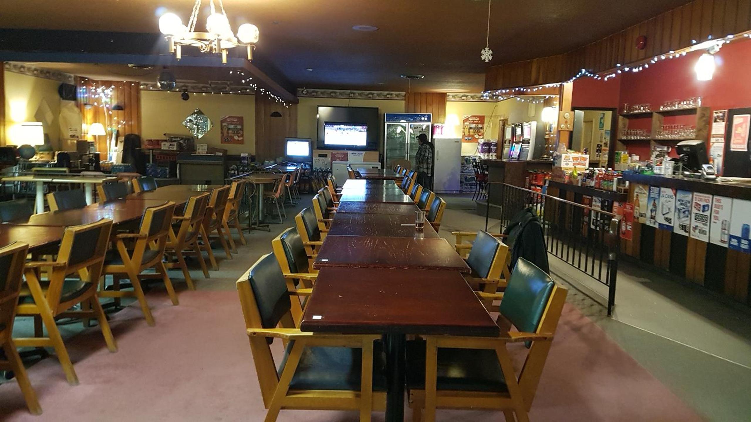 HWY 6 HOTEL 12/20