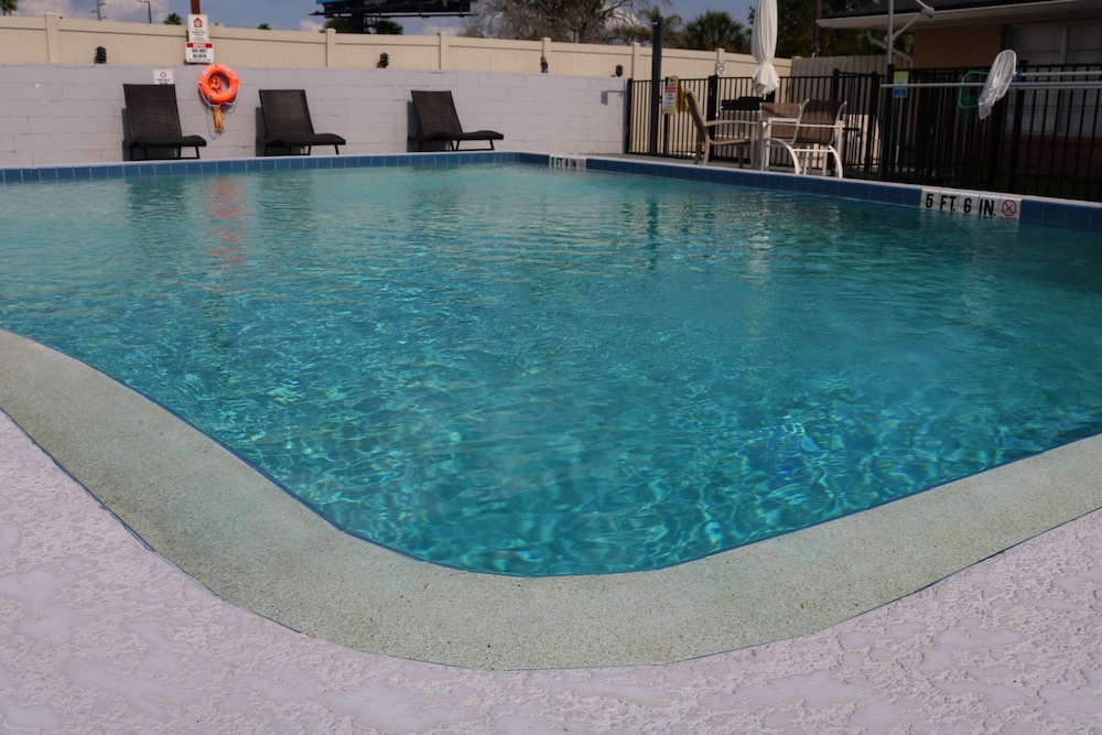 Magic Key Resort 67/68