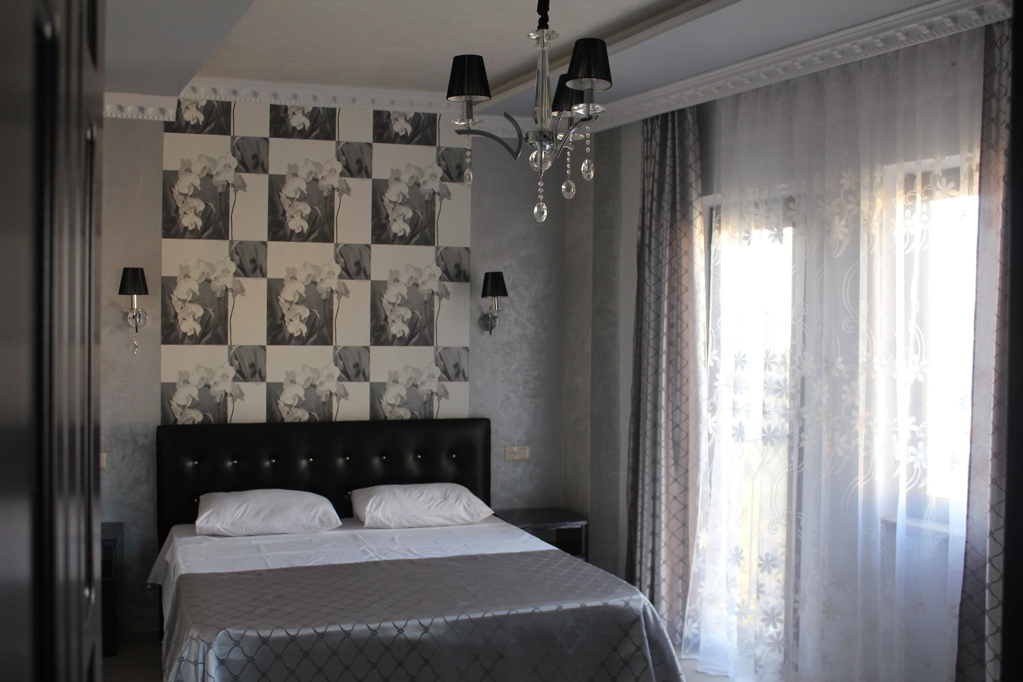 1 BEDROOM, EXCLUSIVE, SUITE