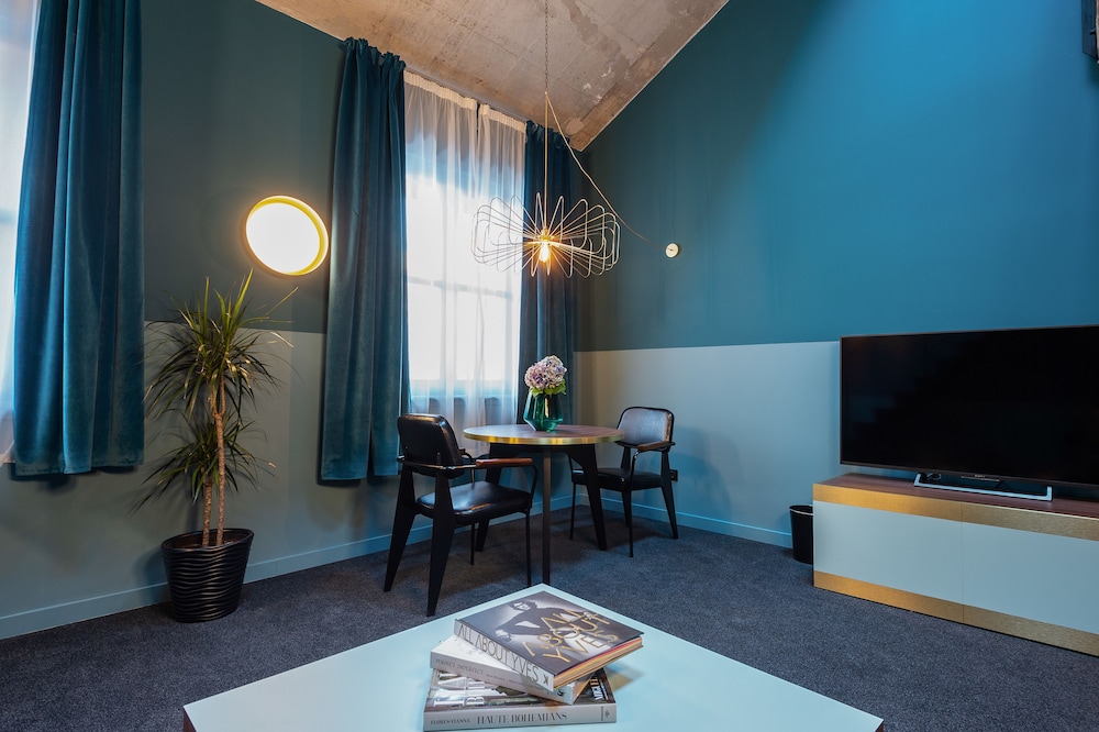 Stories Boutique Hotel 70/72