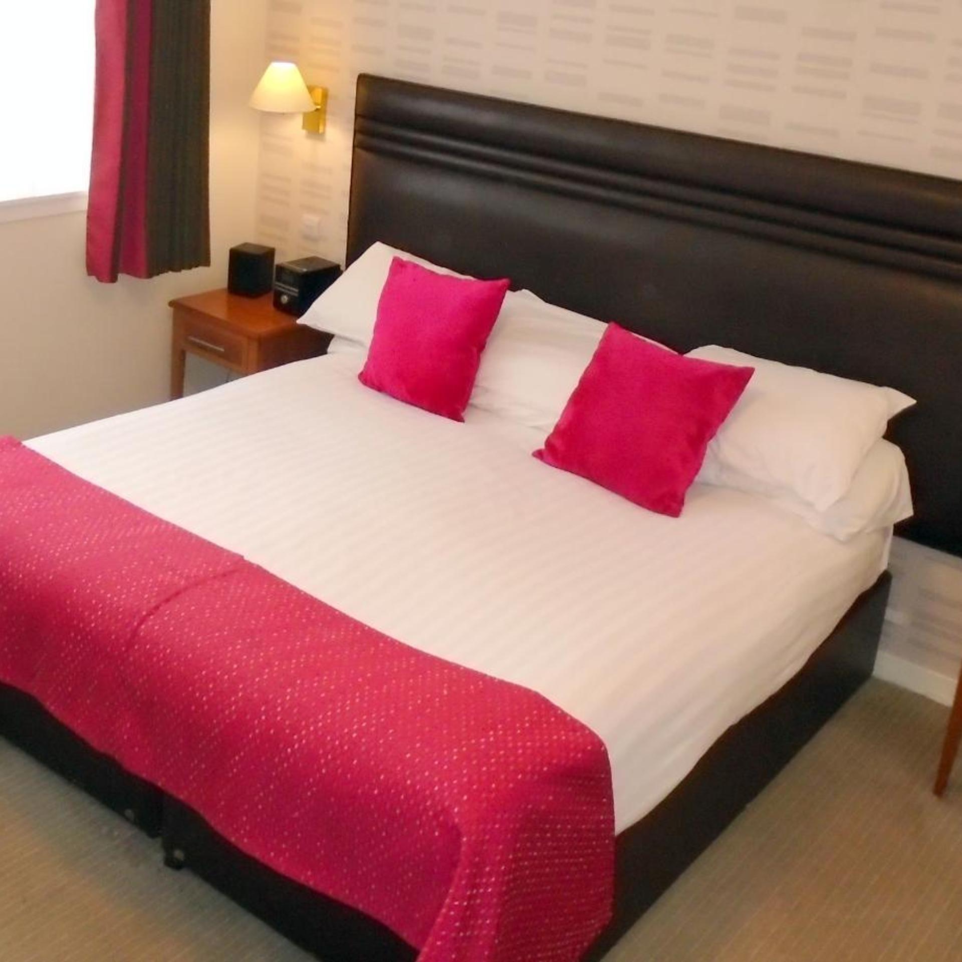 Room, King Bed, Riverside