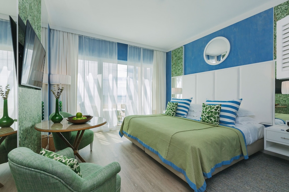 Deluxe, Double Bed, Sea View, Balcony