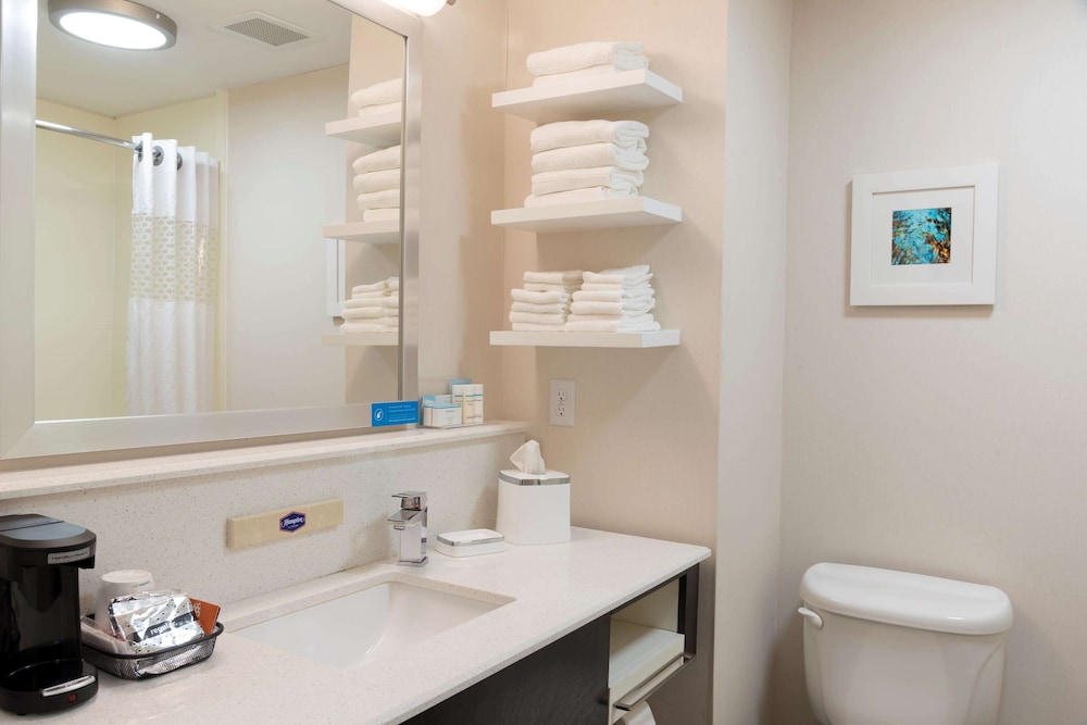 Hampton Inn & Suites Fremont 22/46