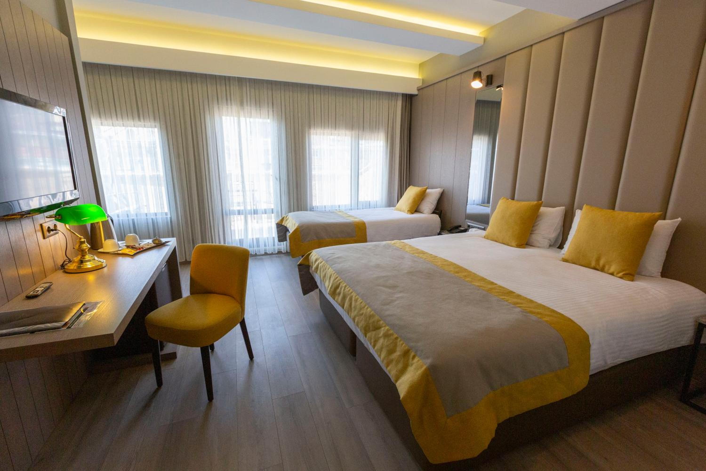 Mosque, Blue, Deluxe, 1 Queen and 1 Single Bed, Terrace