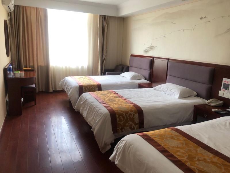 GreenTree Inn Shanghai JinShan Wanda Plaza Longxiang Road Express Hotel 42/64