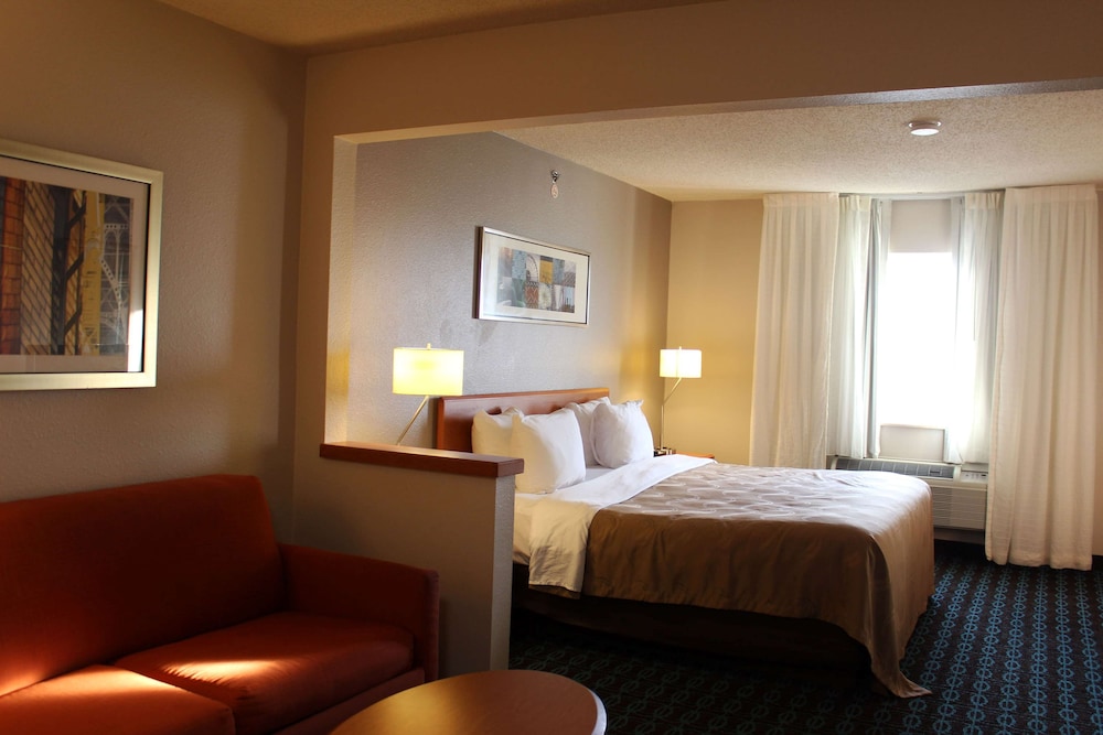 Wingate by Wyndham Marion 5/10