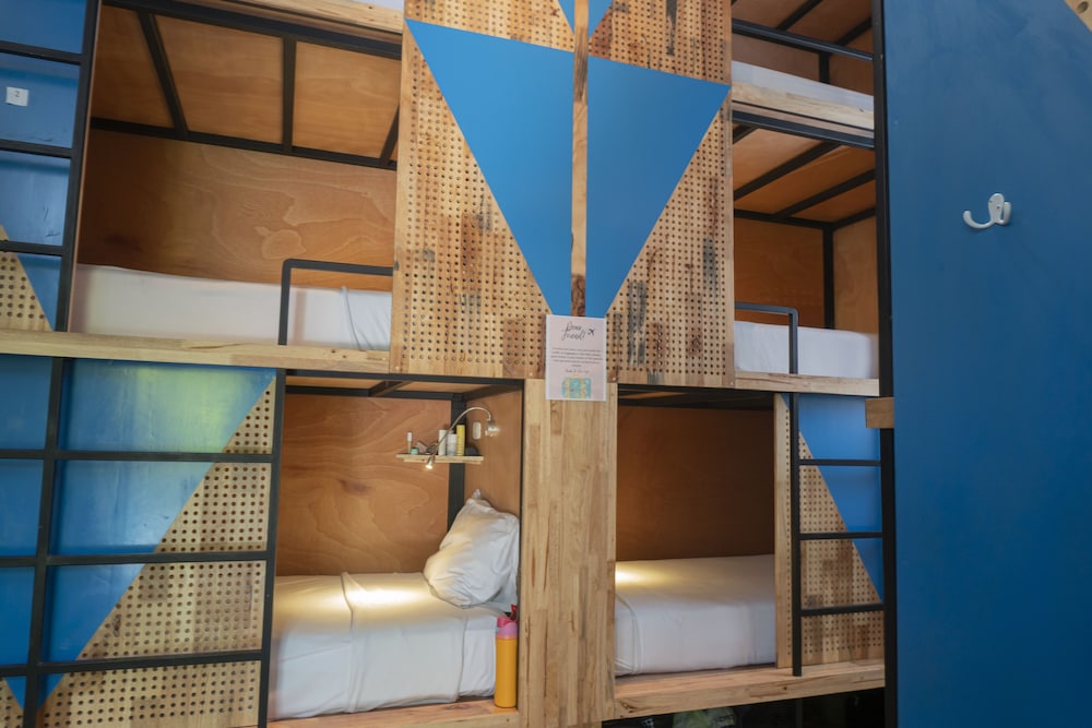 Adra Hostel 36/50