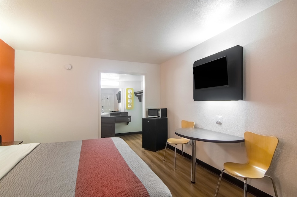 Motel6 Paris, TX 28/51