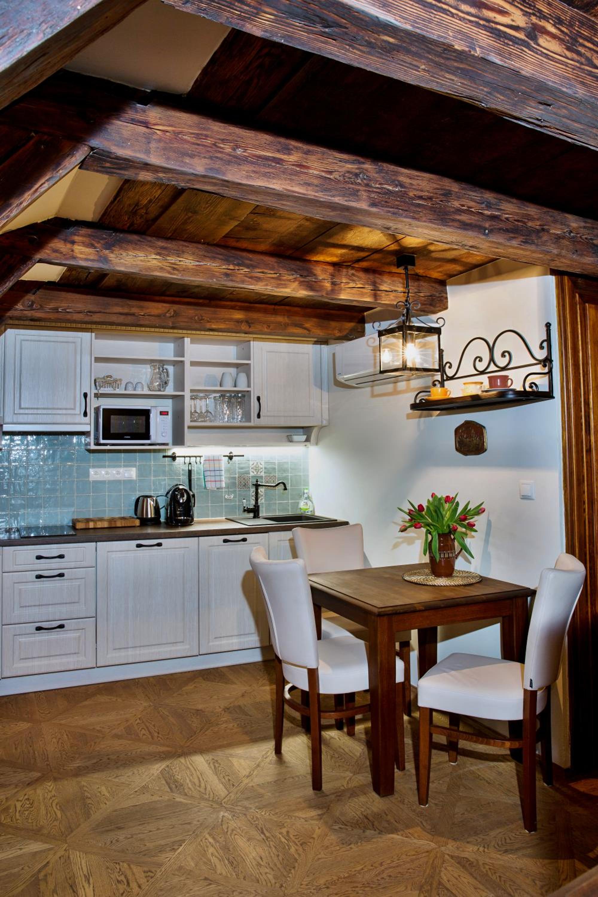 Residence U Mecenase 10/17