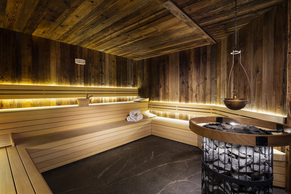 Kings' Valley Medical & Spa 13/50