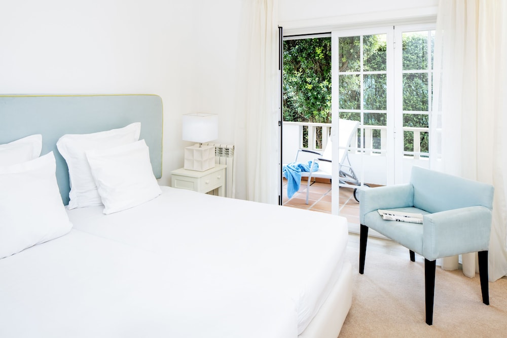 3 Bedrooms, Classic, Villa, 1 Double and 4 Single Beds, Private Pool