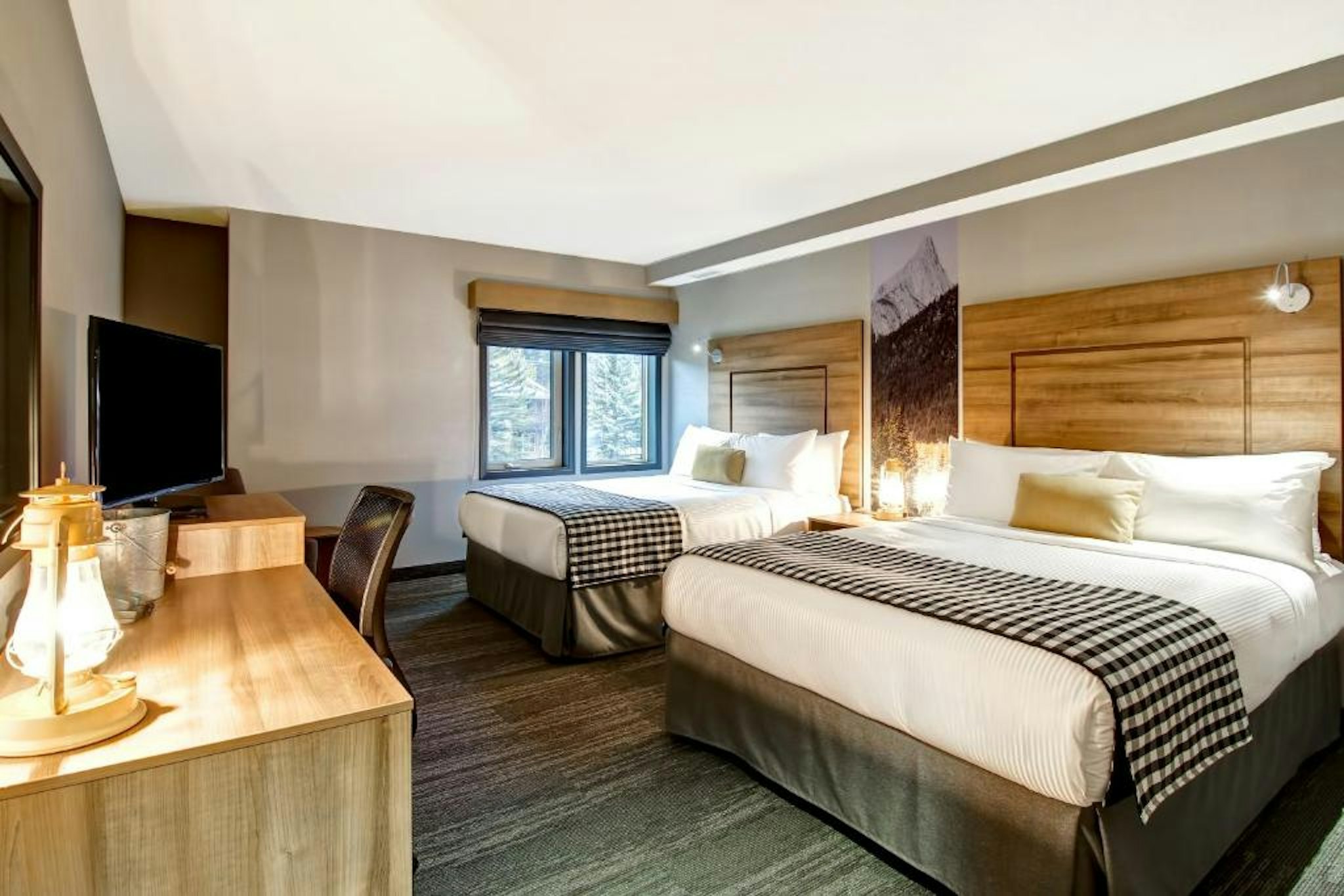Canalta Lodge Banff 6/24
