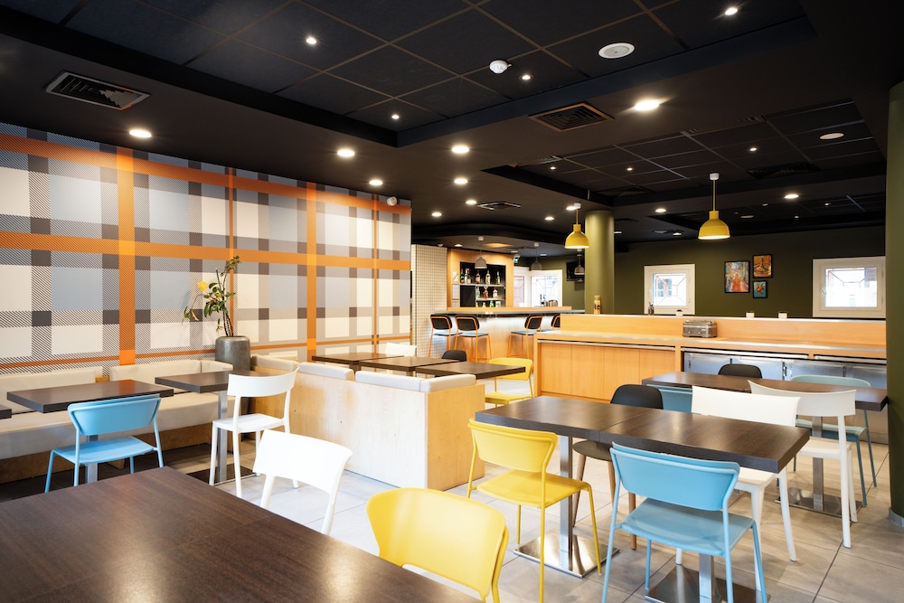 restaurant cafeteria
