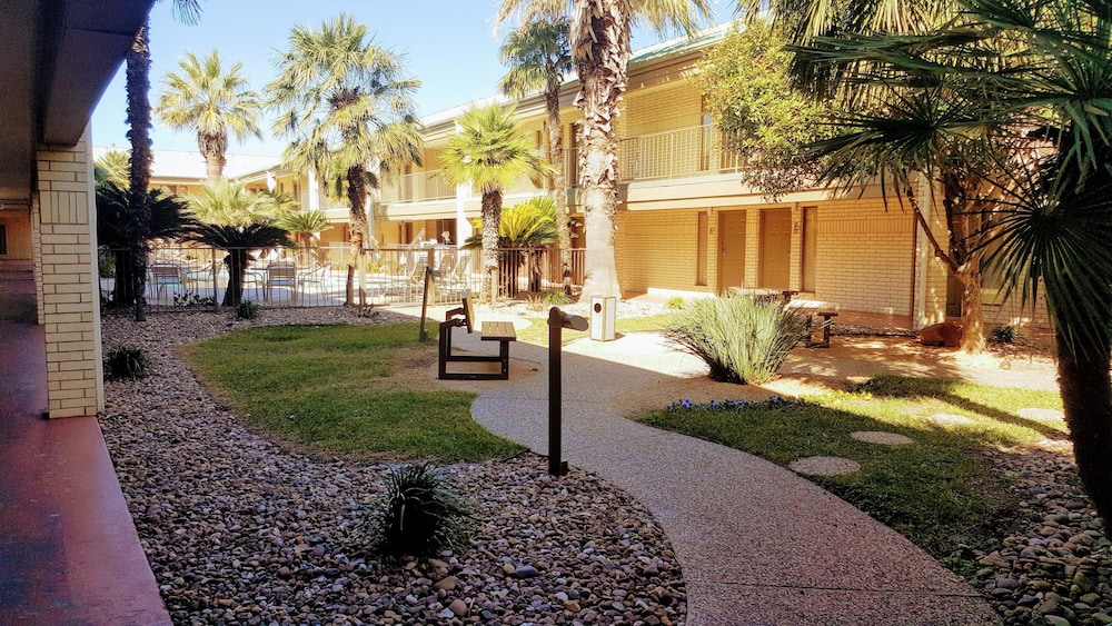 Best Western Near Lackland Afb/Seaworld 12/41