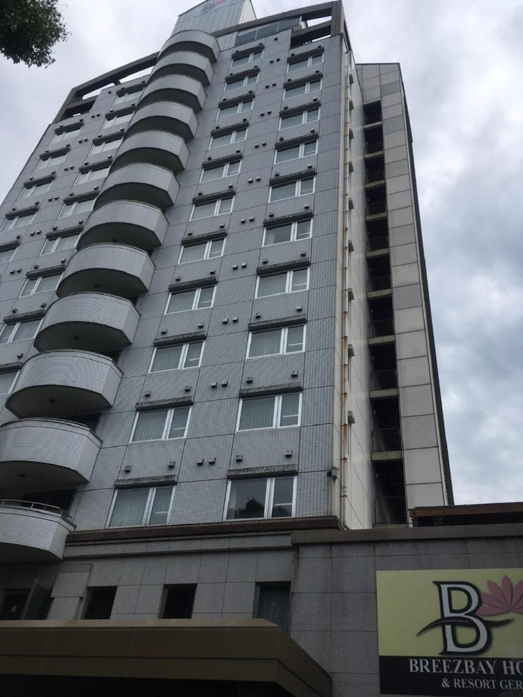 Breezbay Hotel & Resort Gero 2/77