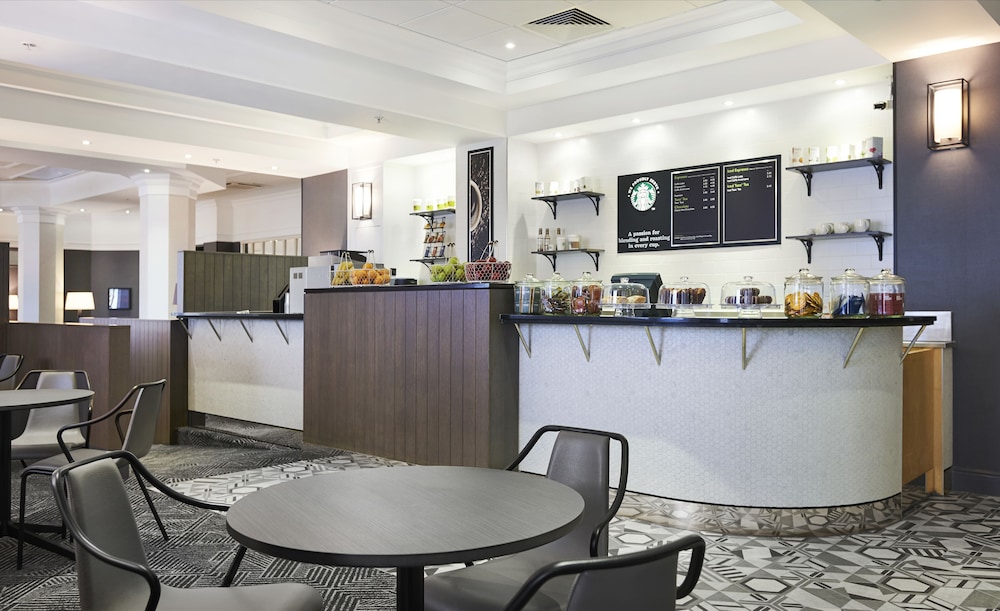 Doubletree By Hilton Dartford Bridge 70/84