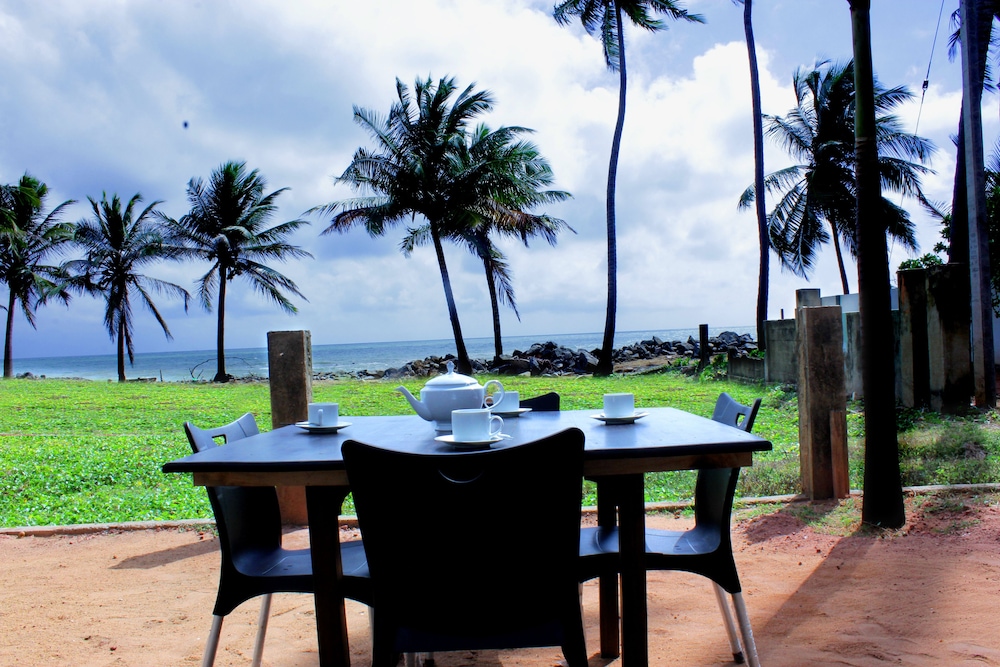 Saara Beach Hotel 35/50