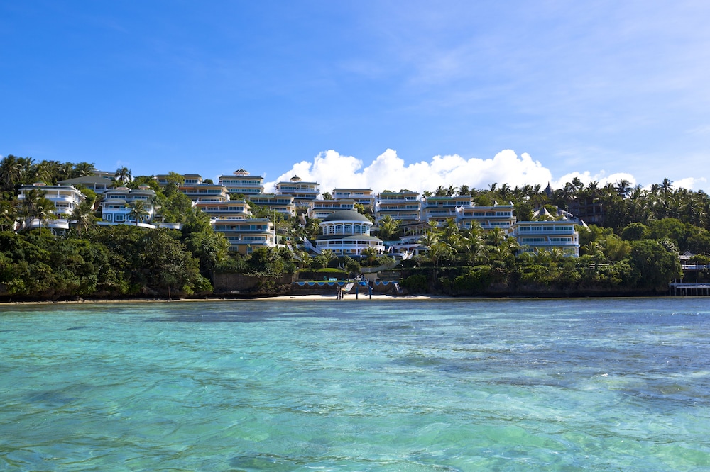 Monaco Suites De Boracay 38/44