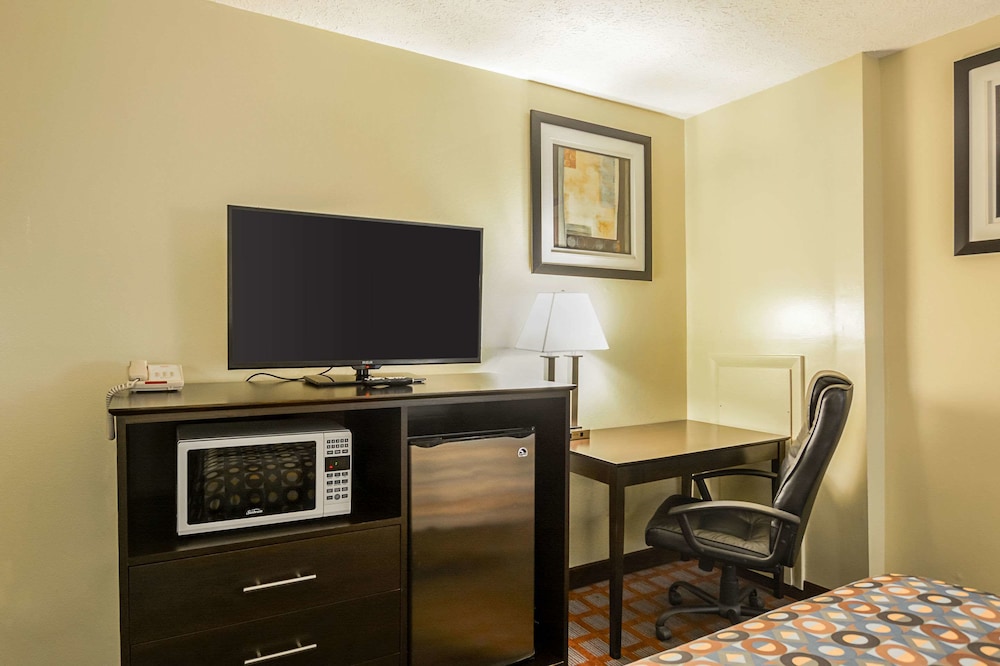 Econo Lodge Woodstock Shenandoah Valley I 81 22/30