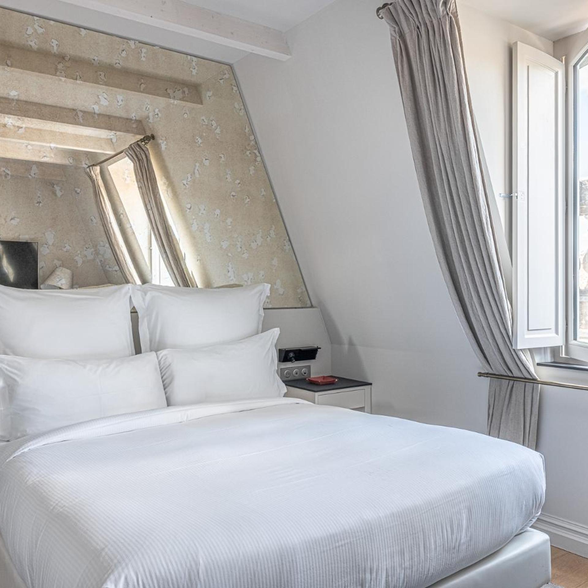Cozy, Mansard