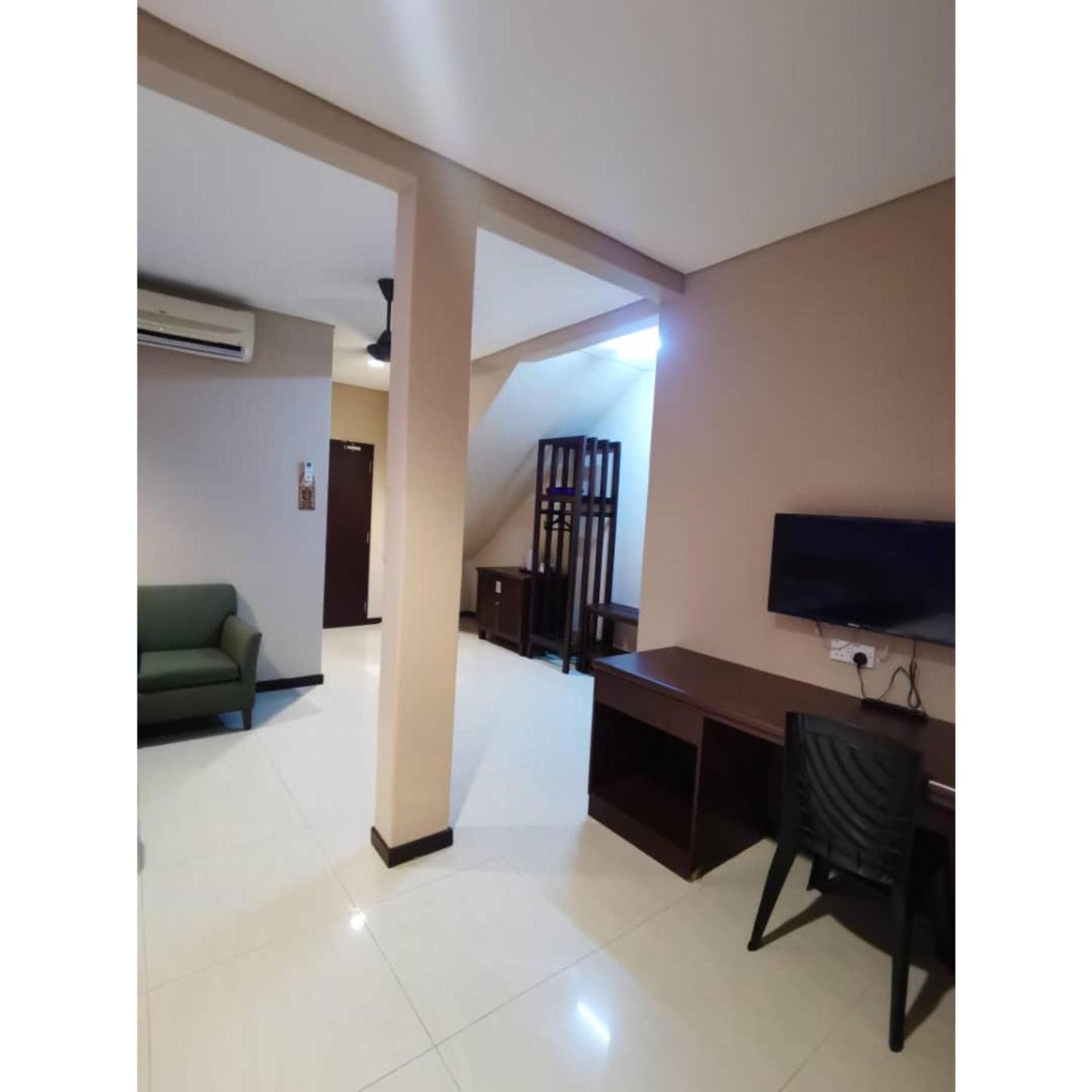 Hotel O Pavilion Inn Hotel 36/42