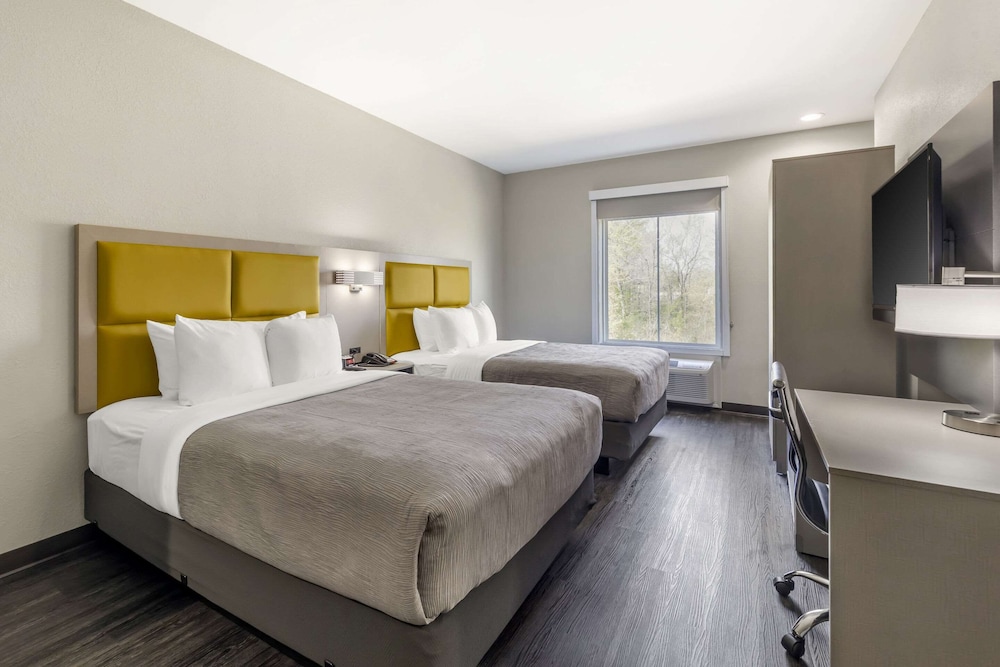 Quality Inn and Suites Joelton Nashville, TN 22/44