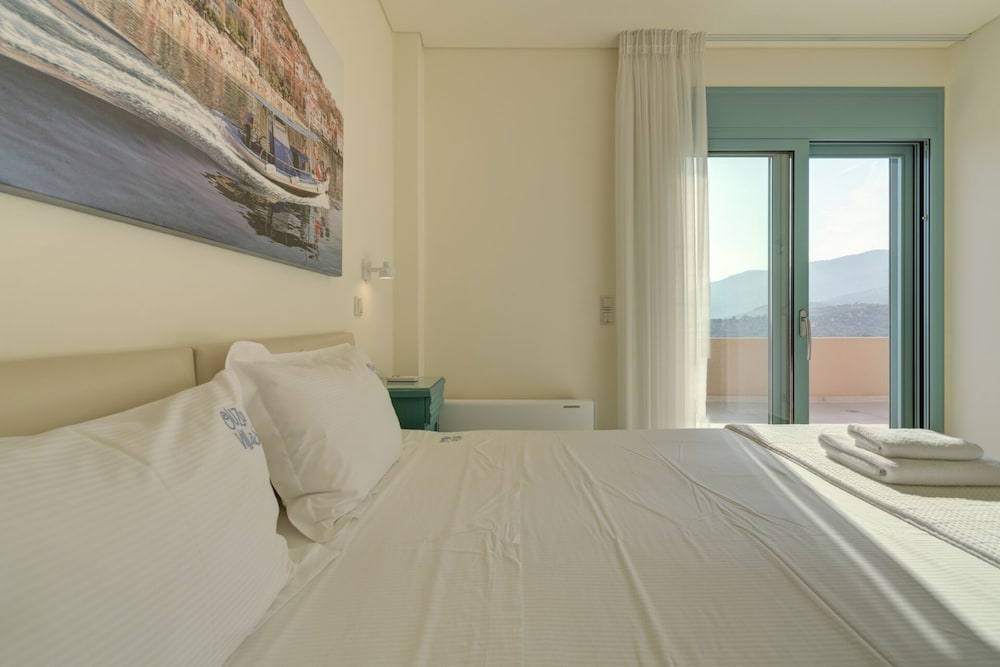 Ouzo Villas 21/50