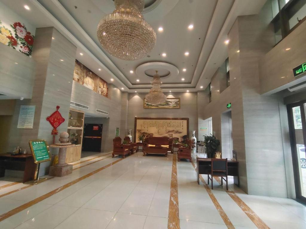 GreenTree Inn Luoyang Train Station Zhuangyuanhong Road Hotel 19/44