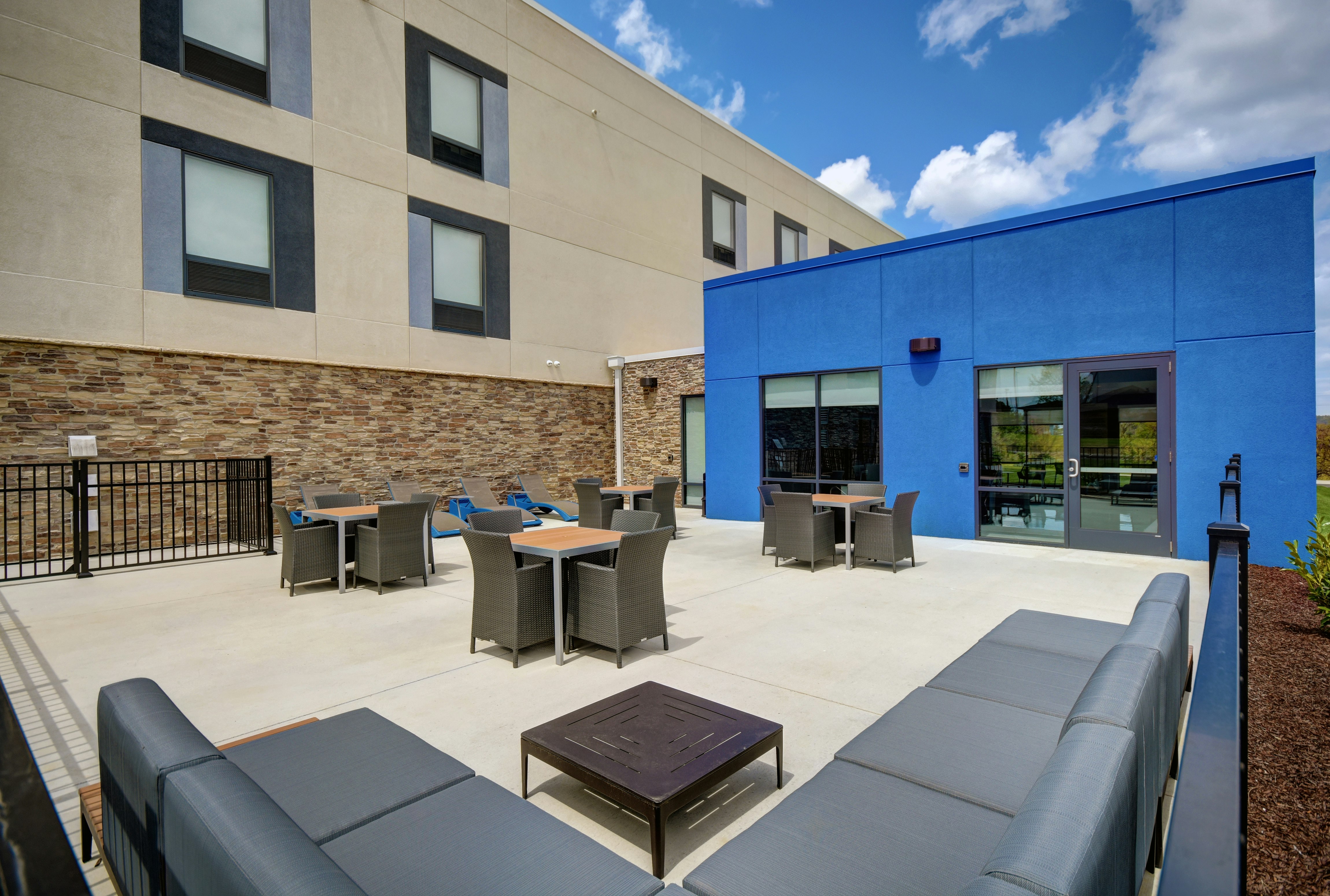 Hampton Inn Cave City 22/24