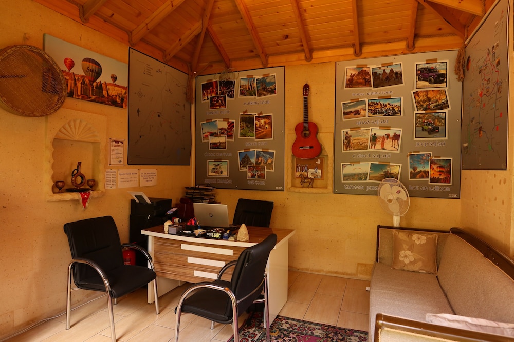 Cappadocia Panda Hostel 4/56