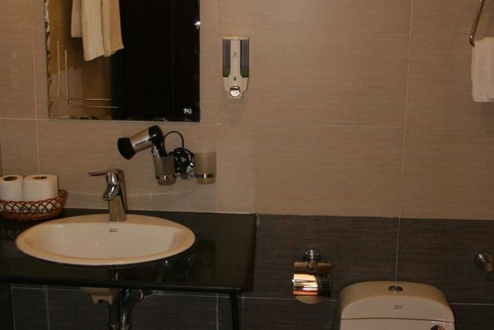 Thai Binh Hotel 2 44/58