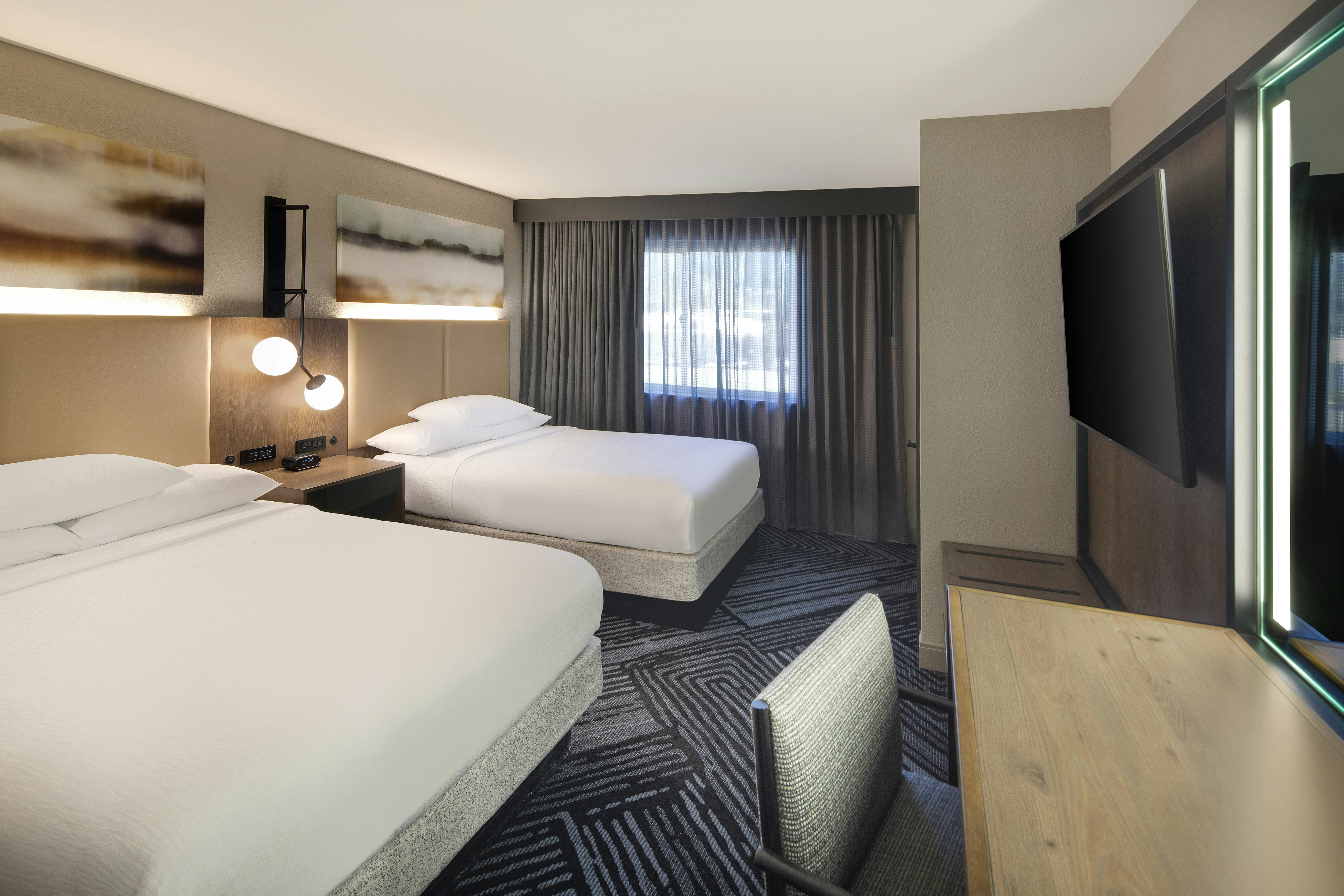 جناح ركني بسريرين كوين، Embassy Suites by Hilton San Rafael at Marin Center 2/3
