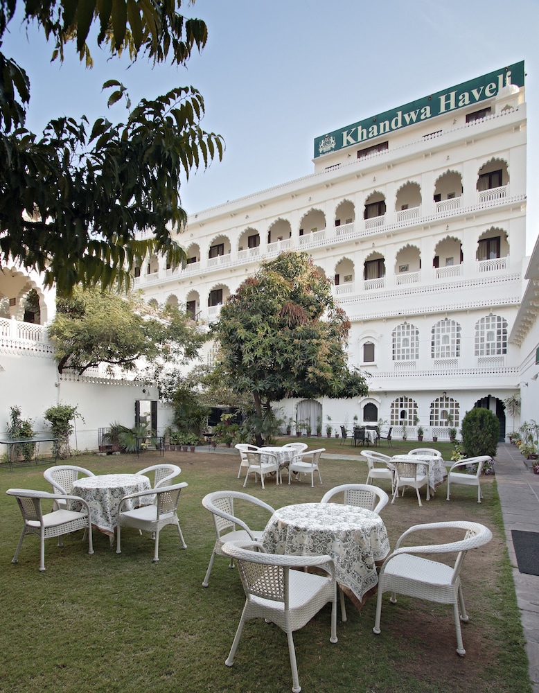 Khandwa Haveli 33/38
