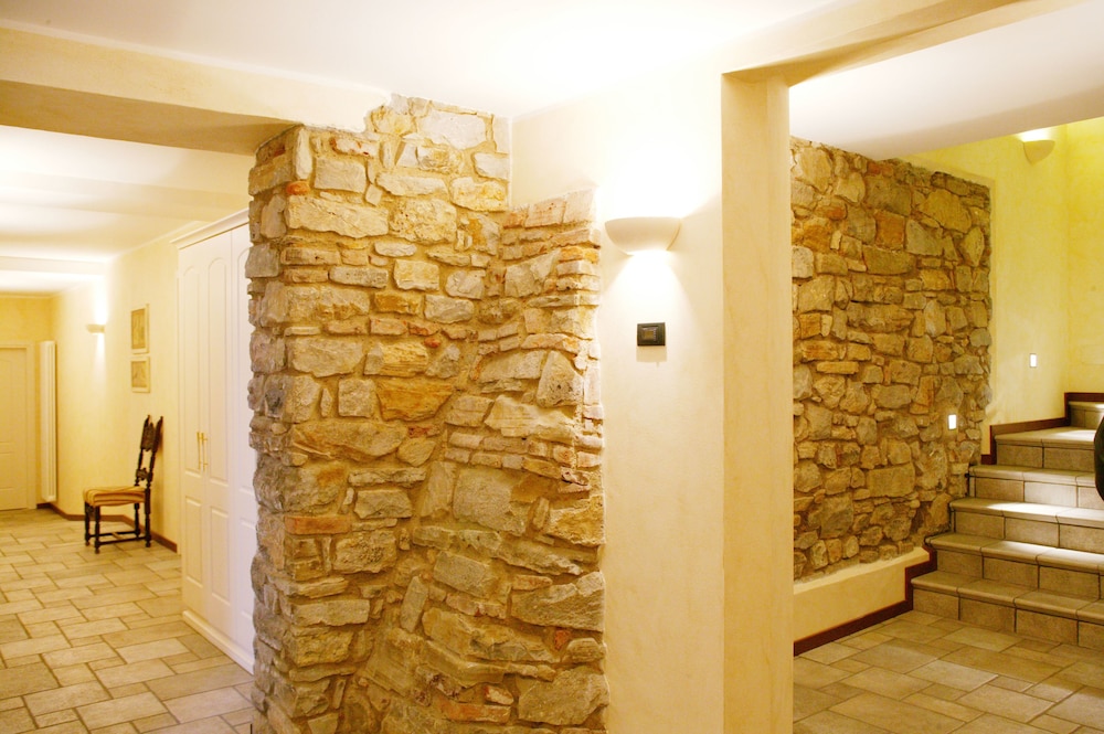 La Valletta Relais 16/38
