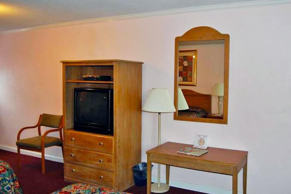 Sea Breeze Inn Ocean City 7/24