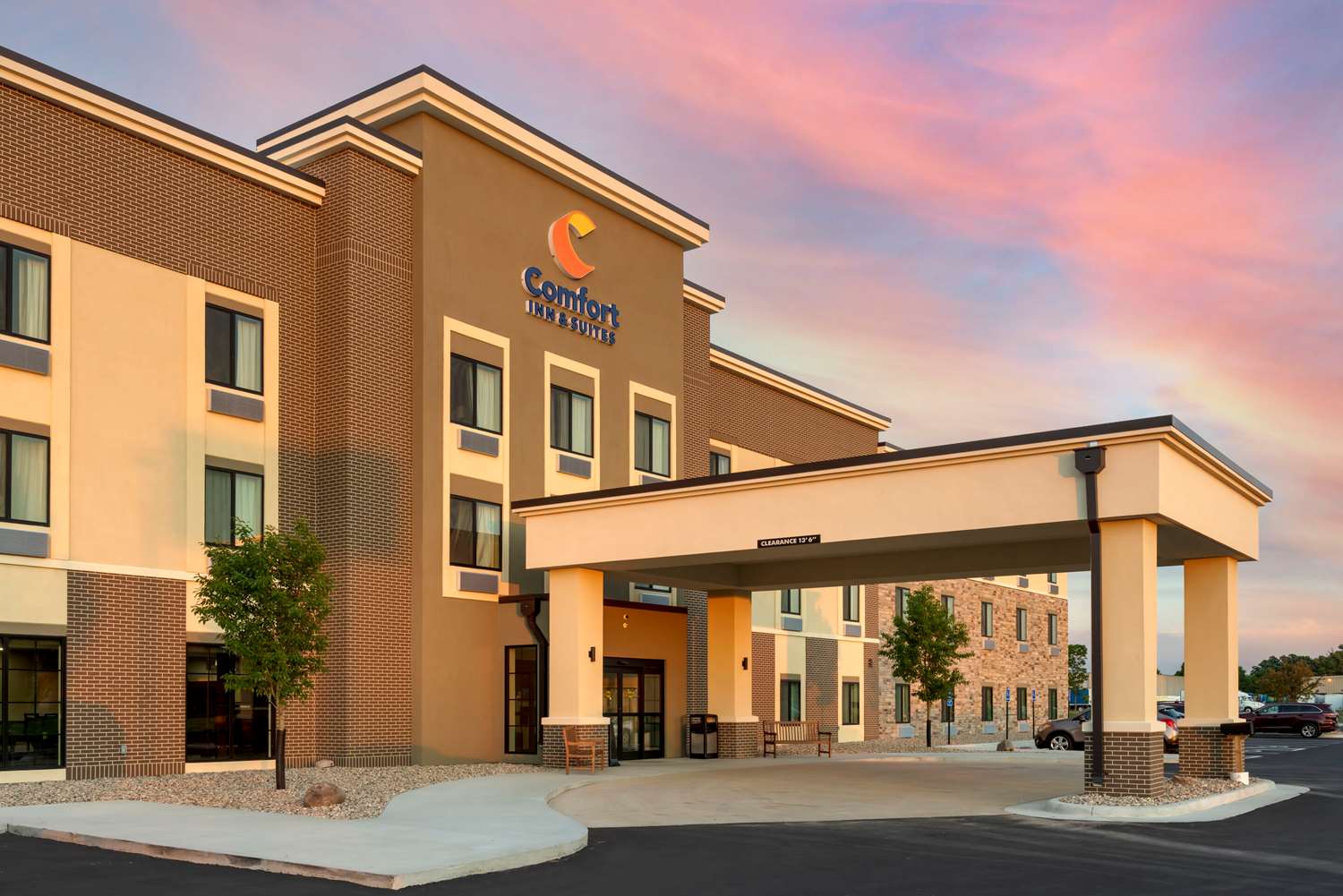 Comfort Inn & Suites Mankato, MN 27/30
