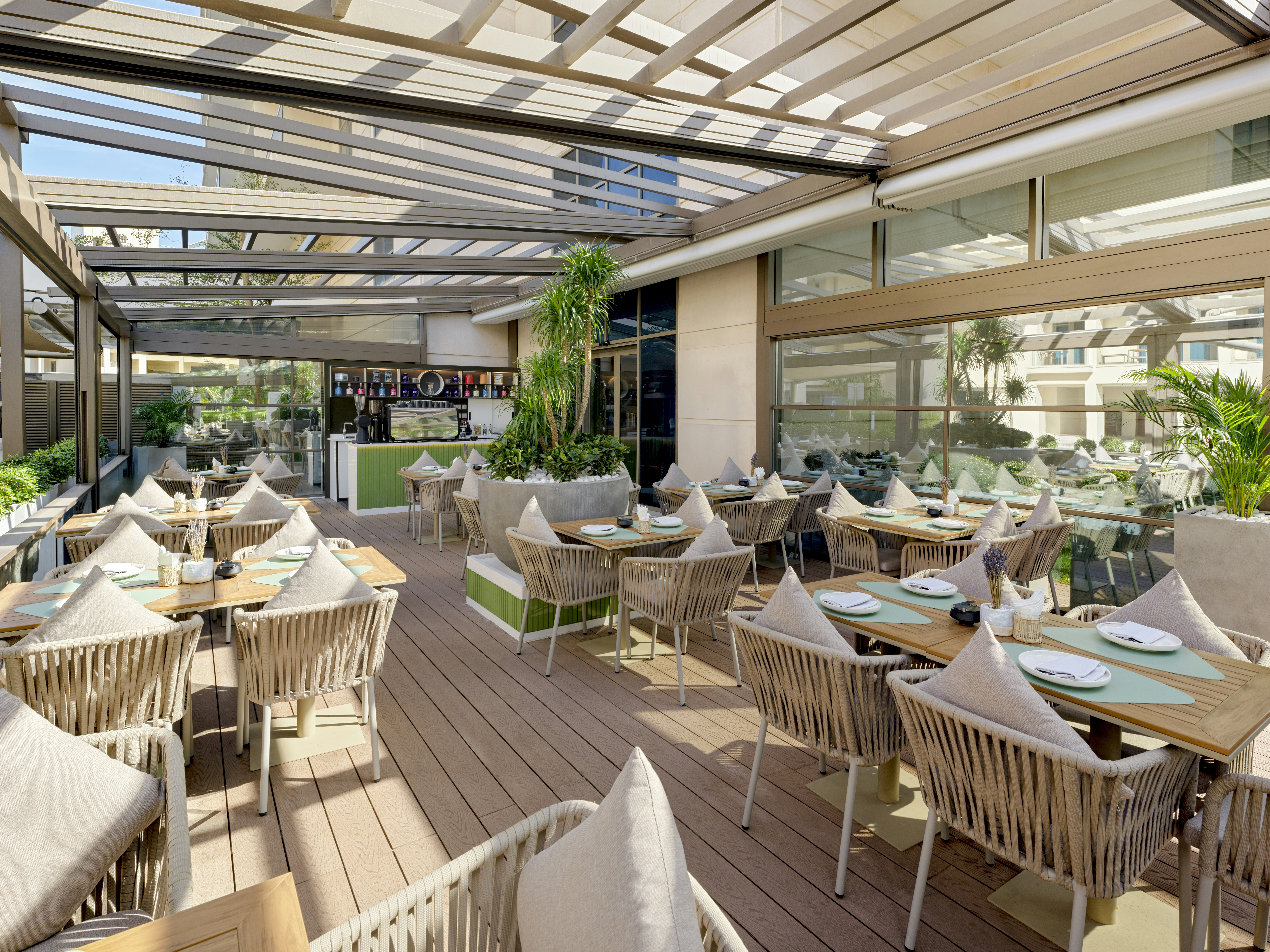 Hilton Doha The Pearl Residences 39/75