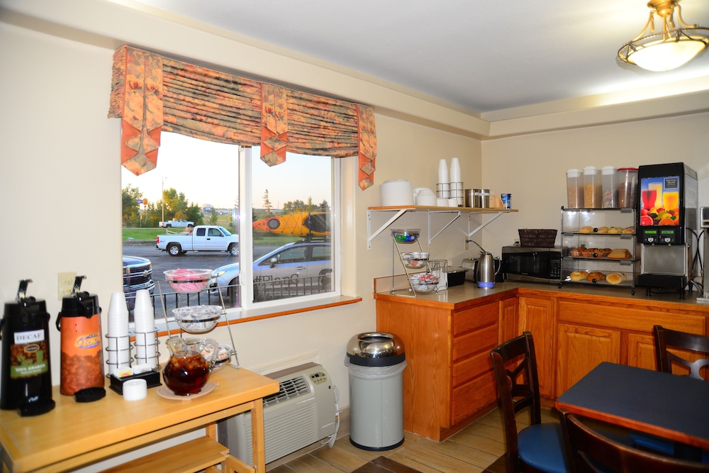 Budget Inn Express 39/46