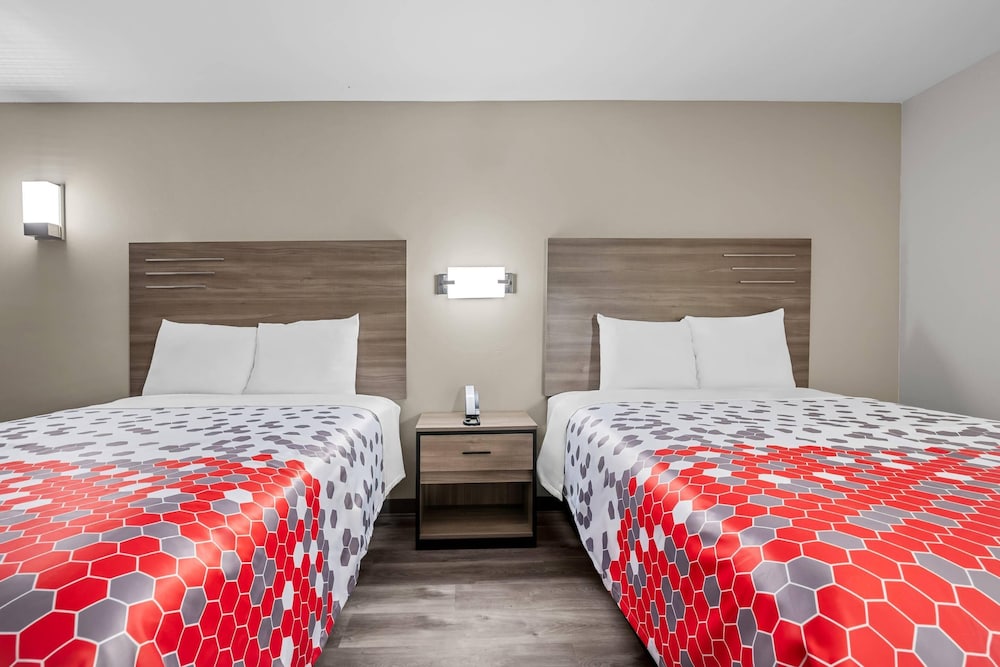 Econo Lodge Biloxi Beach 16/43